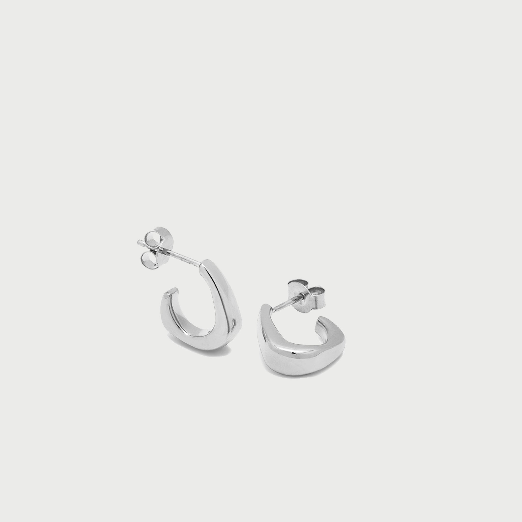 Pero Small Hoop Earrings in Silver
